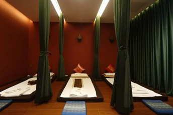 成都锦江泰式按摩的被动瑜伽：当身体被折叠成诗